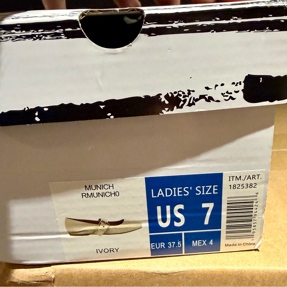 DV Dolce Vita Munich Mary Jane Flats | Ivory | Women’s Size 7 | New in Box - Picture 4 of 4